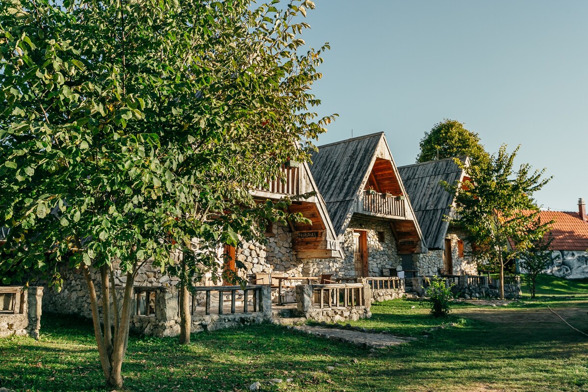 正宗生态村*大型小屋*