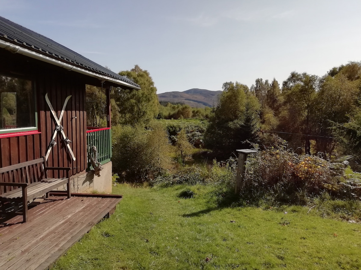 Loch Ness Hideaways - Silver Birch Chalet