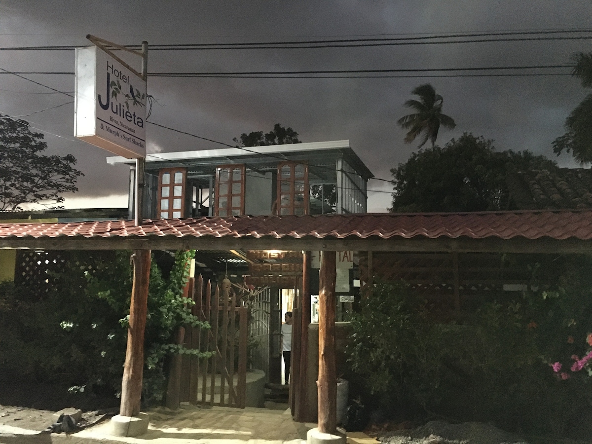Hotel Julieta -位于里瓦斯尼加拉瓜镇