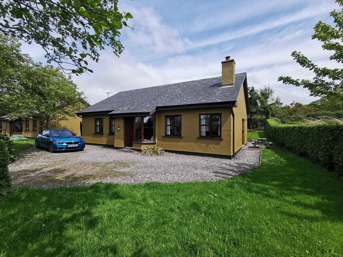 Milltown cottages Dingle quiet peaceful location