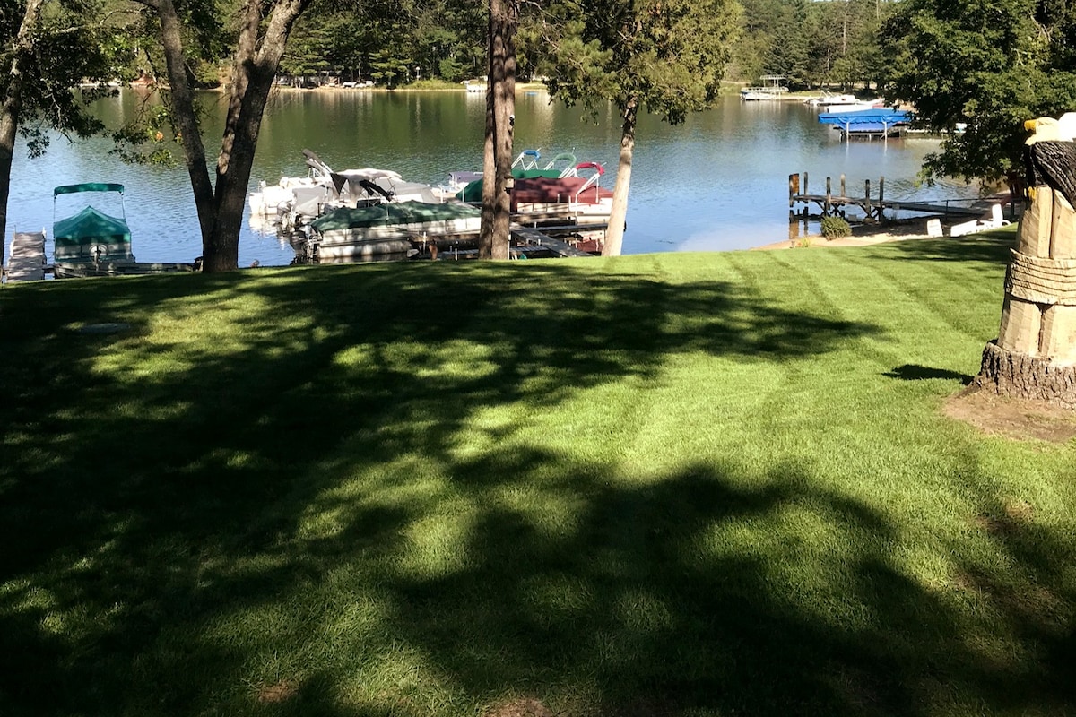 Clear Lake Resort - Lake Front Log Cabin 4!