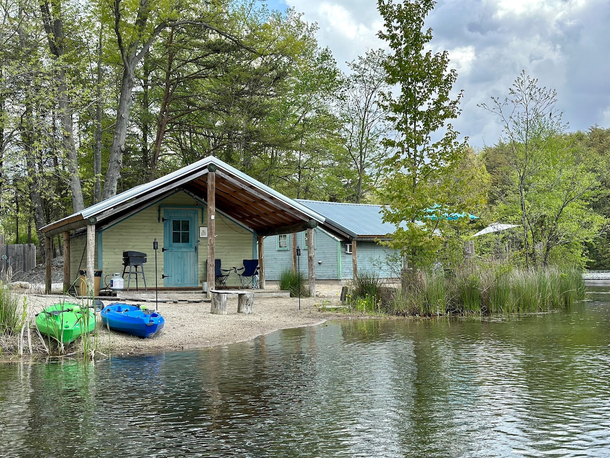 Castaway湖畔帆布小屋帐篷