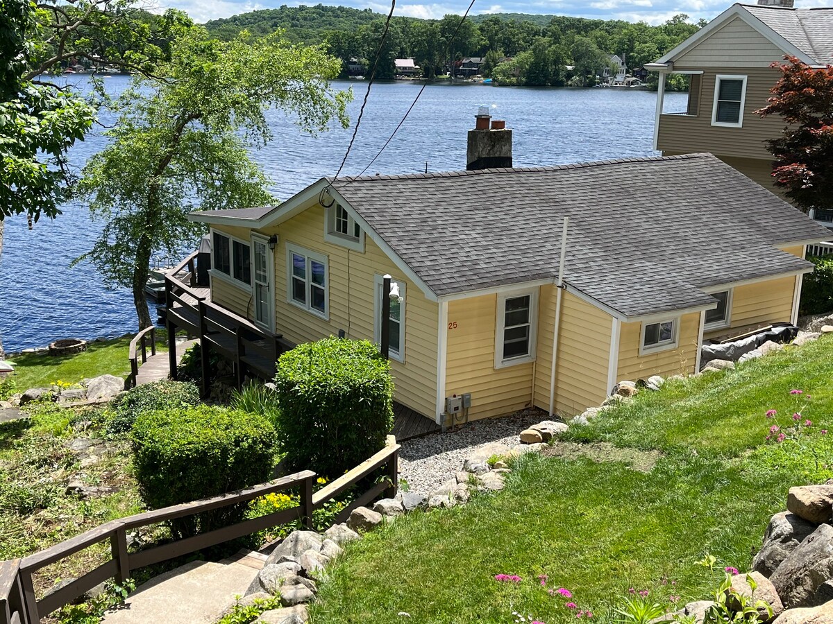 Paradise Lakefront Cottage on Cranberry Lake