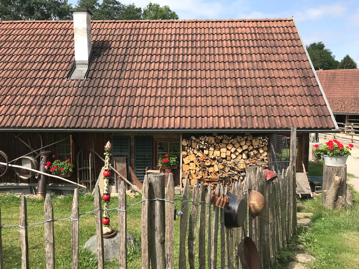 Granary on a Lamafarm