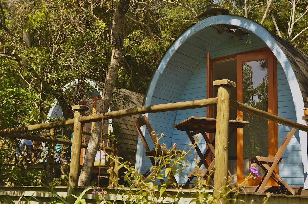 创意「树屋」小屋，距离海滩10分钟路程