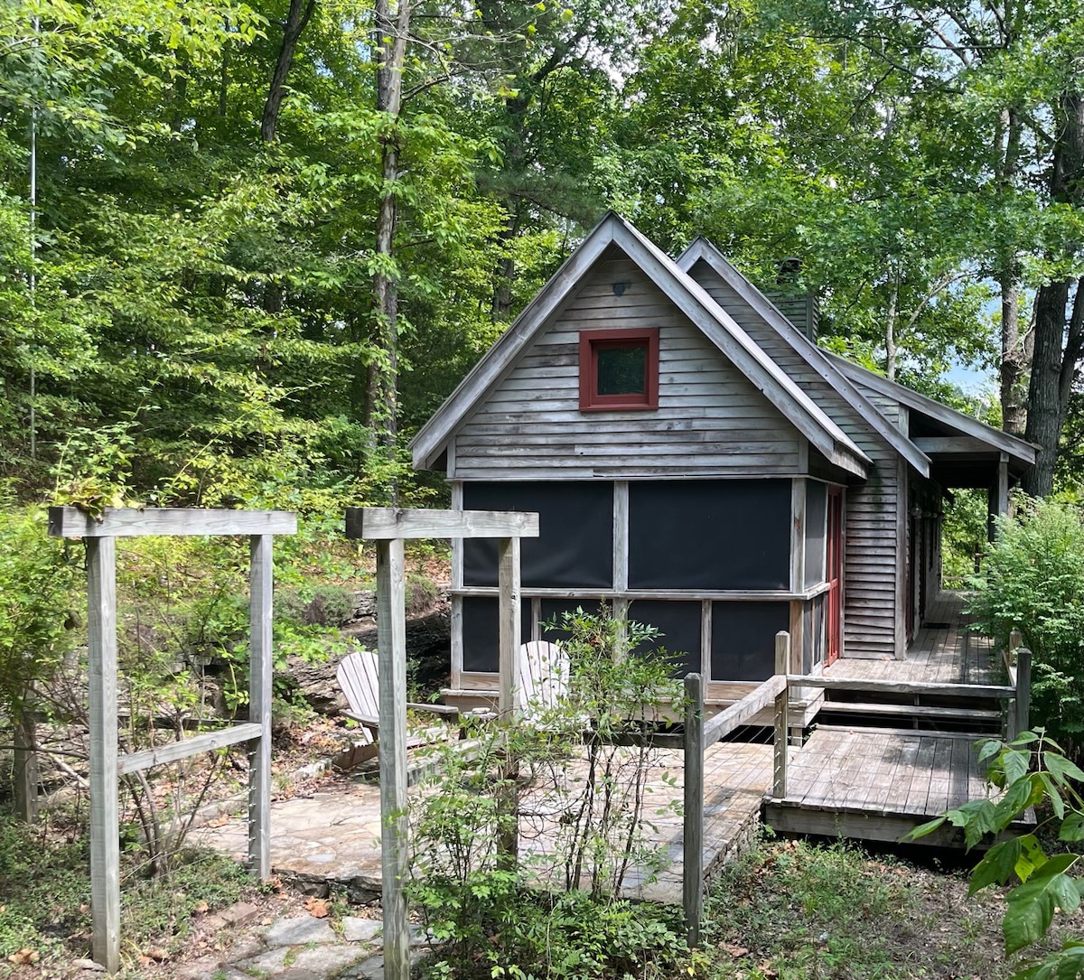 Fork Inn 's Pond Cottage (2BR/1浴室), HotTub