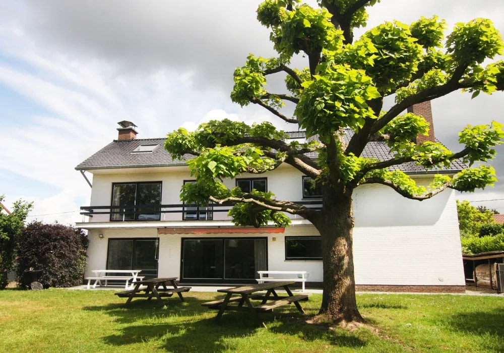 Grote mooie vakantiewoning (28 p) in Oudenaarde.