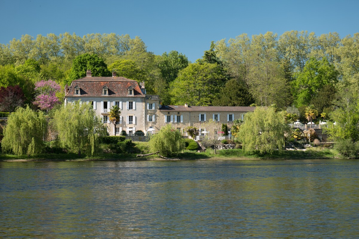 多尔多涅河畔的Bergerac度假屋。