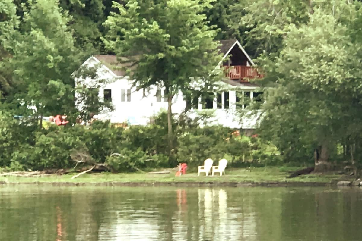 湖边最后一栋房子