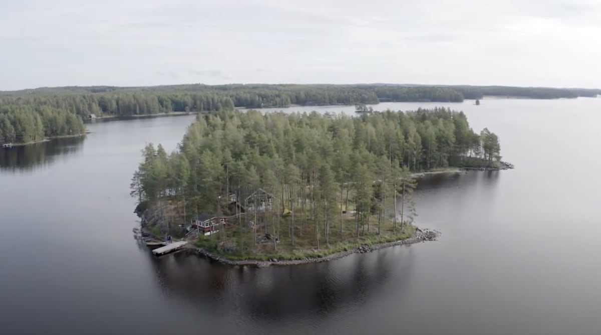 Private island,  Middle beautyfull lake view