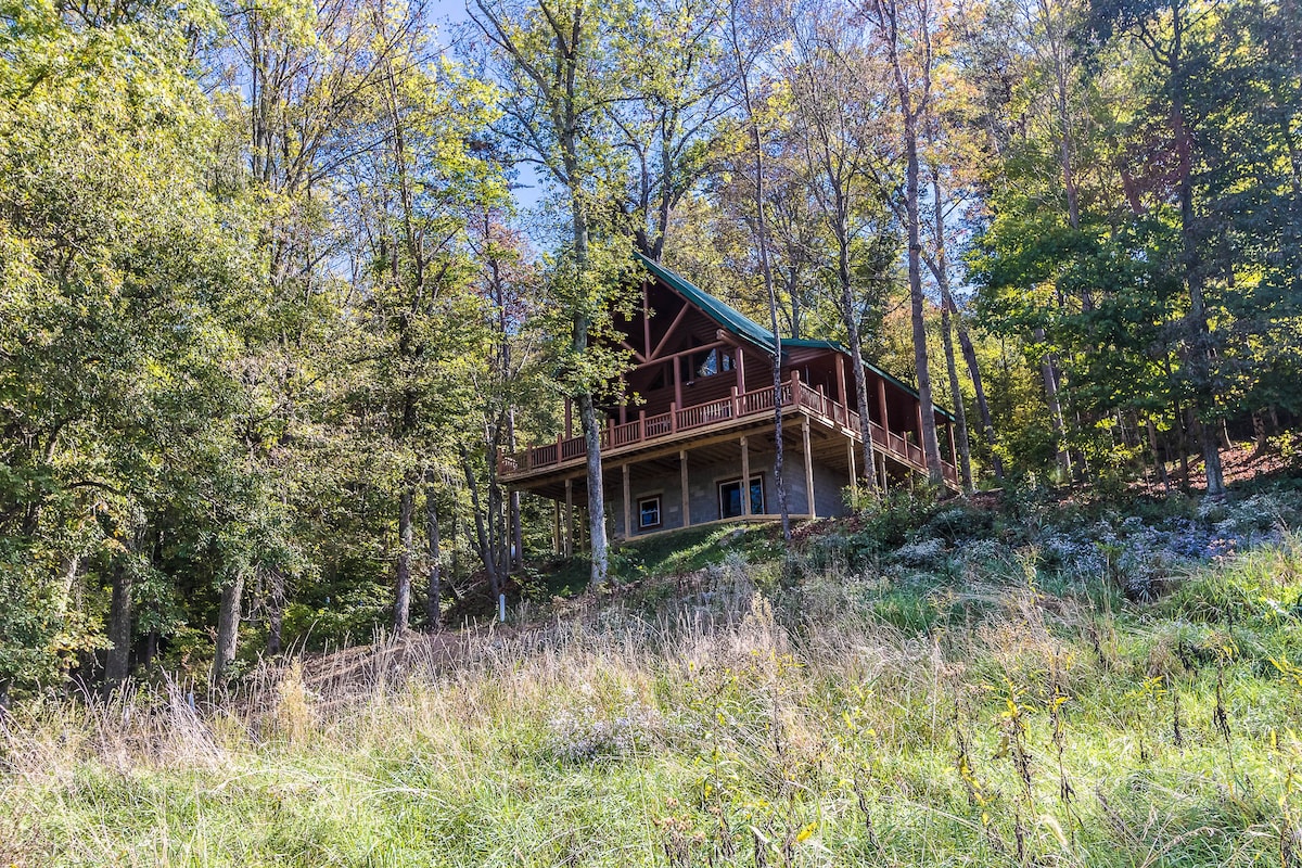 Hill of a View Cabin~Hocking Hills Cabins & Resort