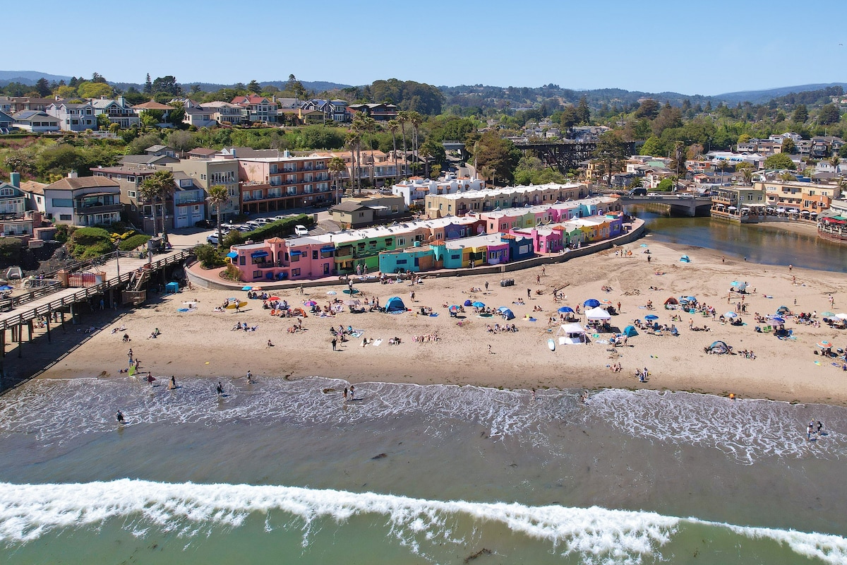 Capitola Venetian Beach Front- 12 Steps to Sand!