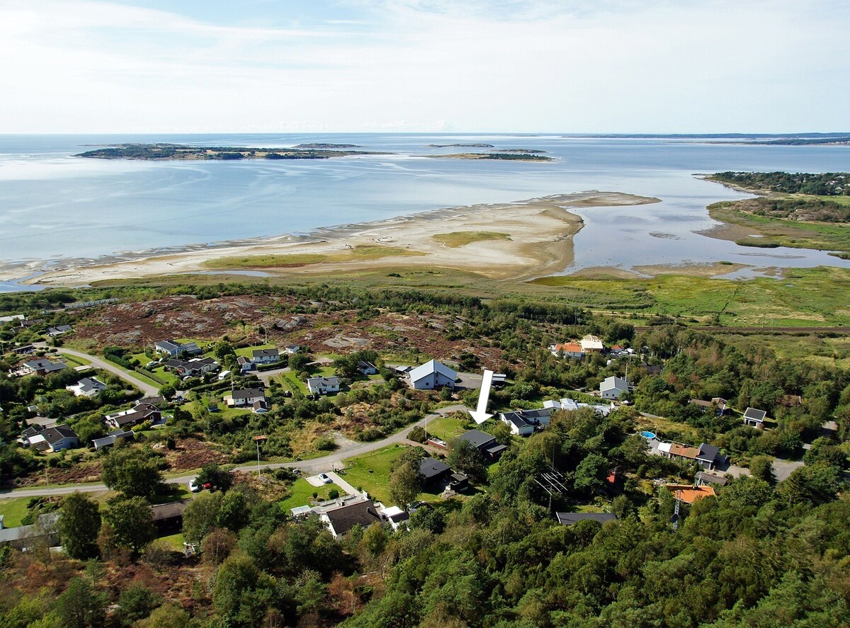 Familjevänligt & Havsnära med jacuzzi i Stråvalla