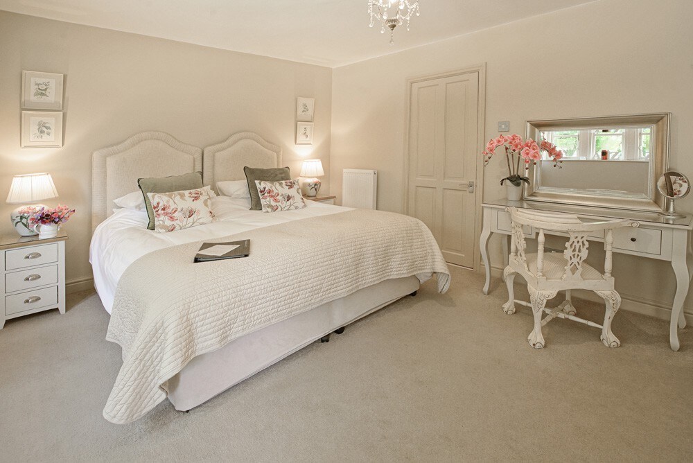 Heartfelt Hospitality nr Bradford-on-Avon & Bath