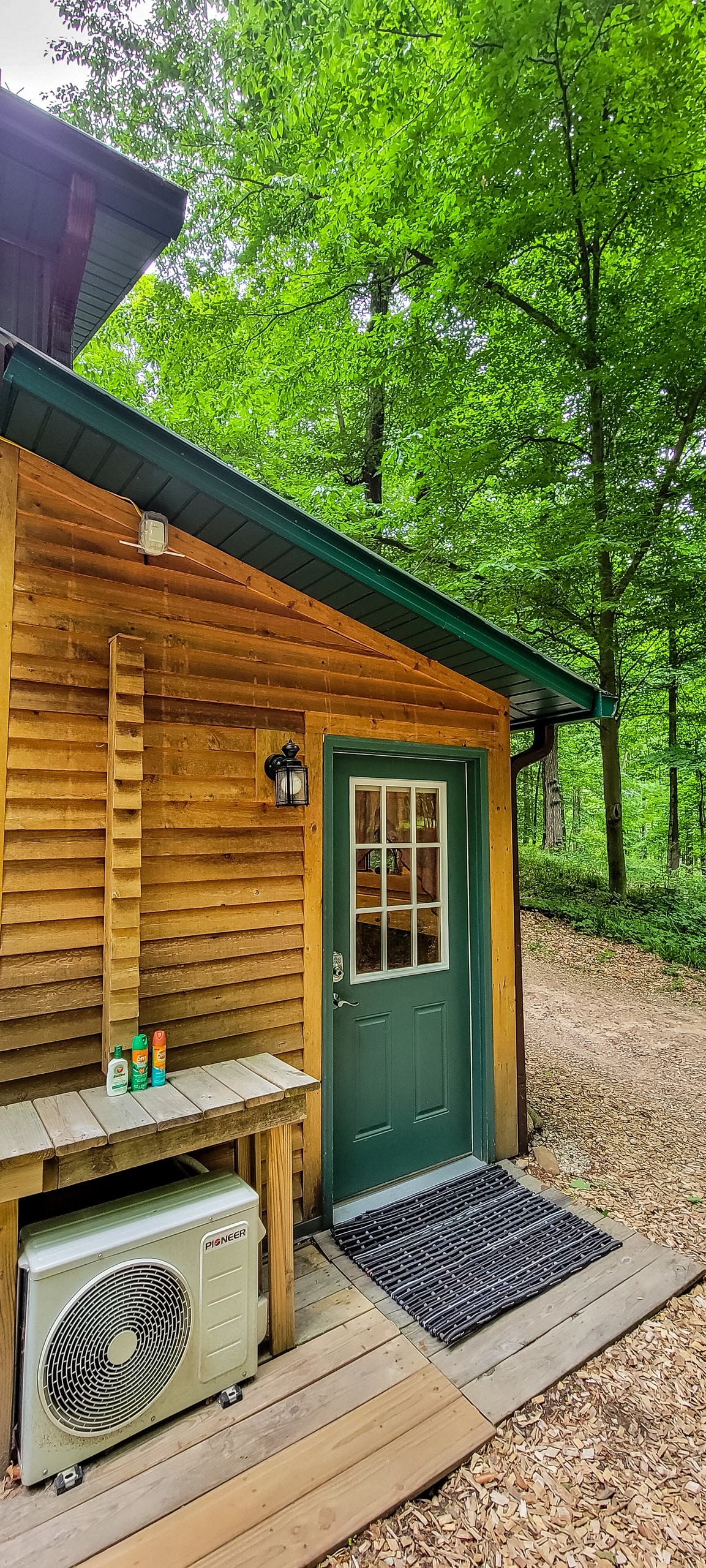 森林中舒适的TinyHouse