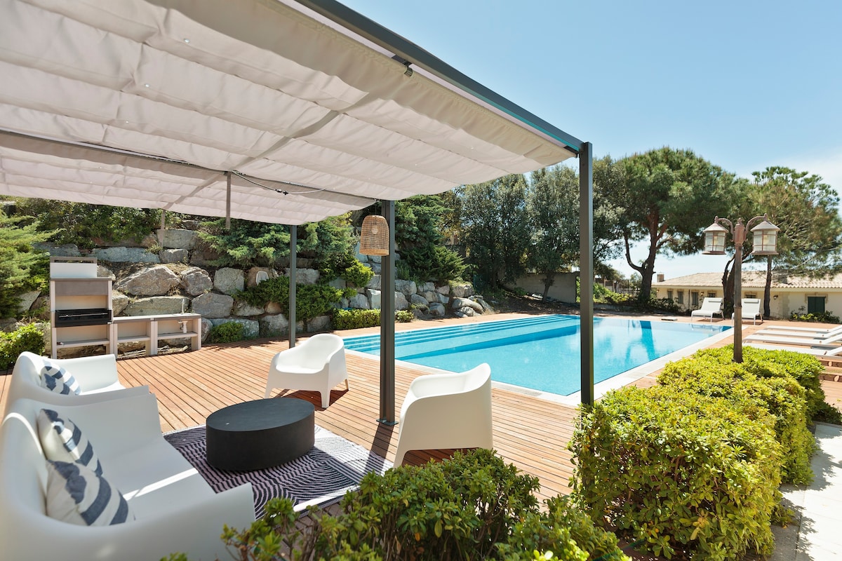 Olala Luxury Seaview Villa | 5000m2 garden