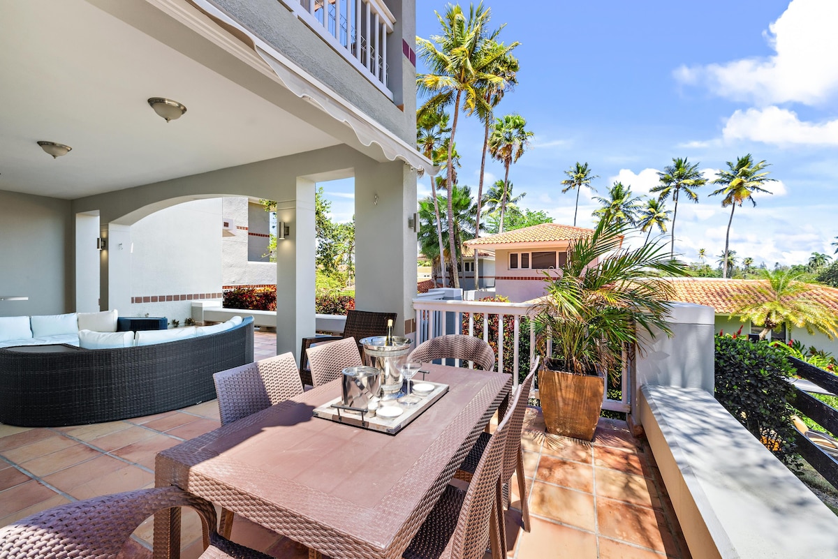 Galtero-Villa @ Dorado beach property, beach+pools