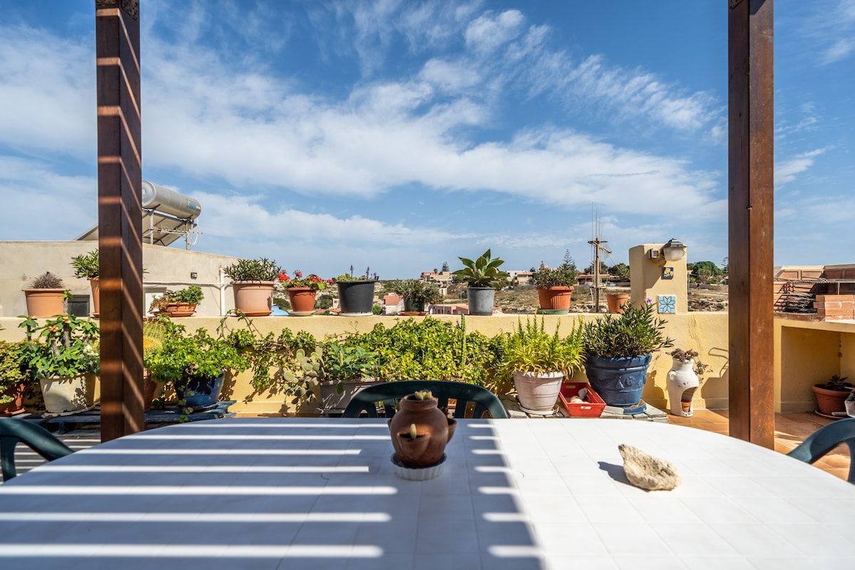 La Casa dei Fiori a Lampedusa -舒适的双人公寓