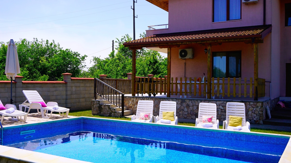 Villa Marna with private pool near Bolata beach