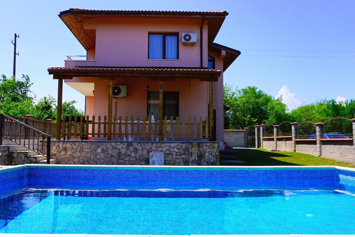 Villa Marna with private pool near Bolata beach