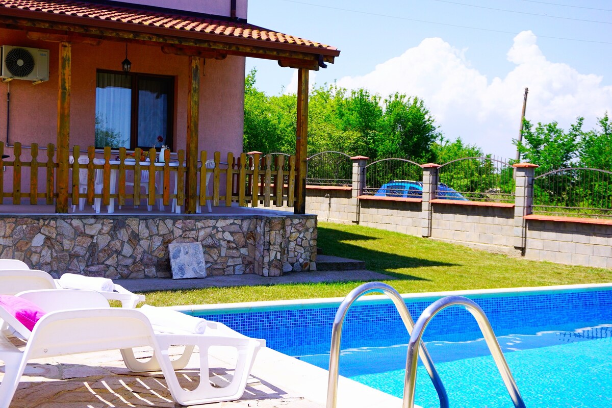 Villa Marna with private pool near Bolata beach