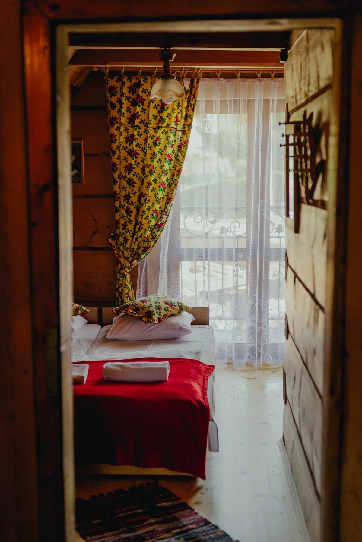西藏-带山间阳台的房间