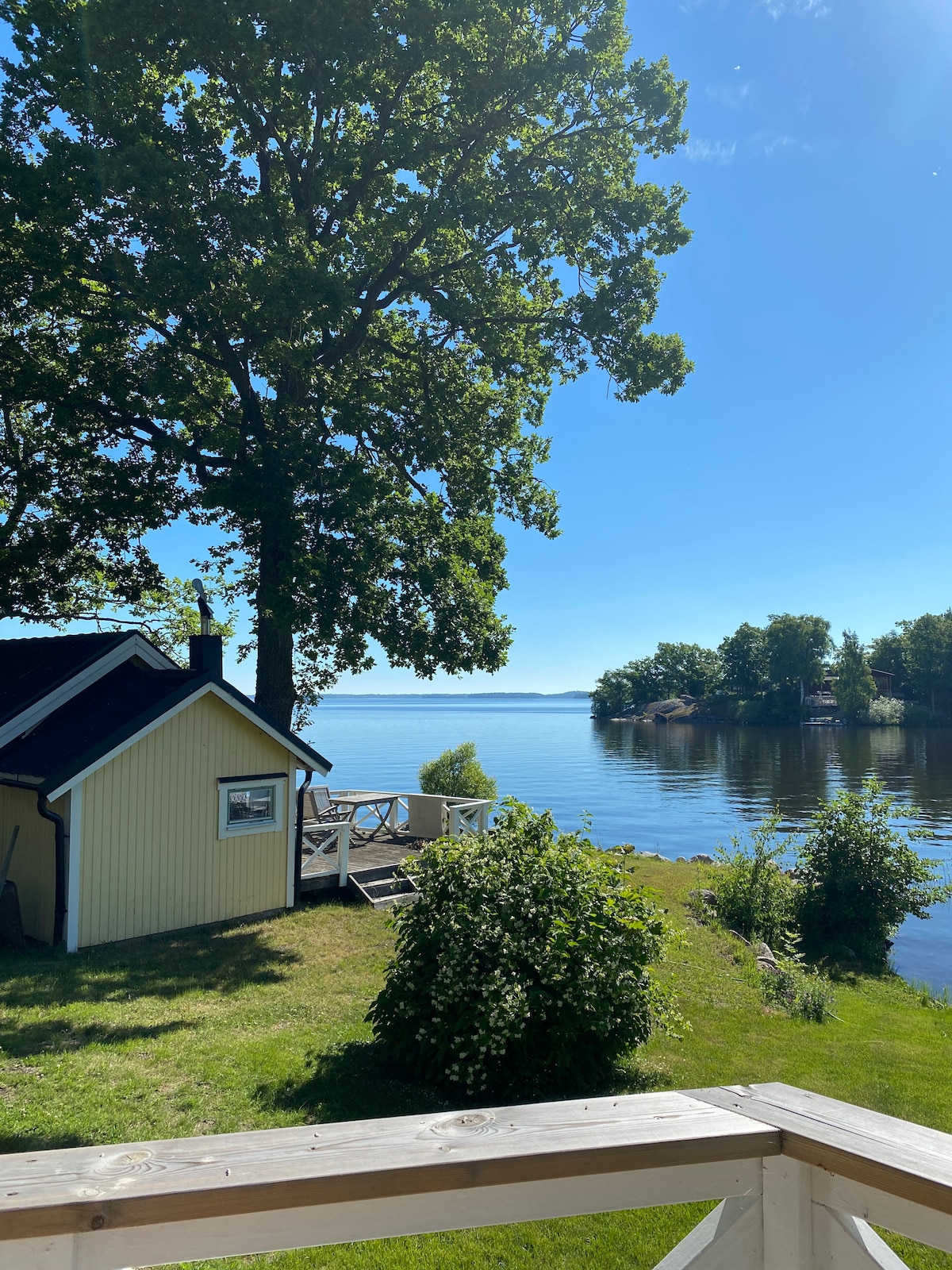 Idyllisk sjötomt vid Mälaren 1h från Sthlm