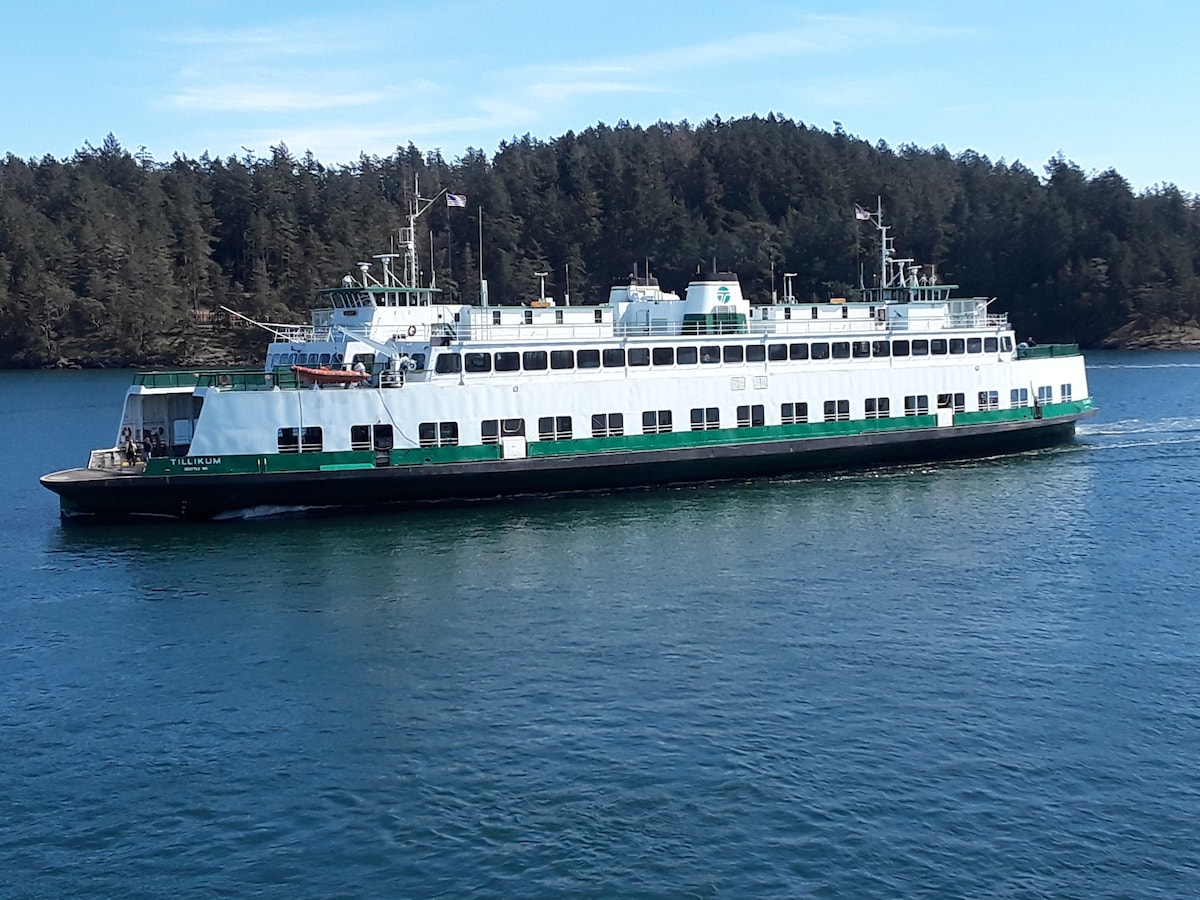 "Osprey Nest" on Magical Orcas Island, Eastsound!