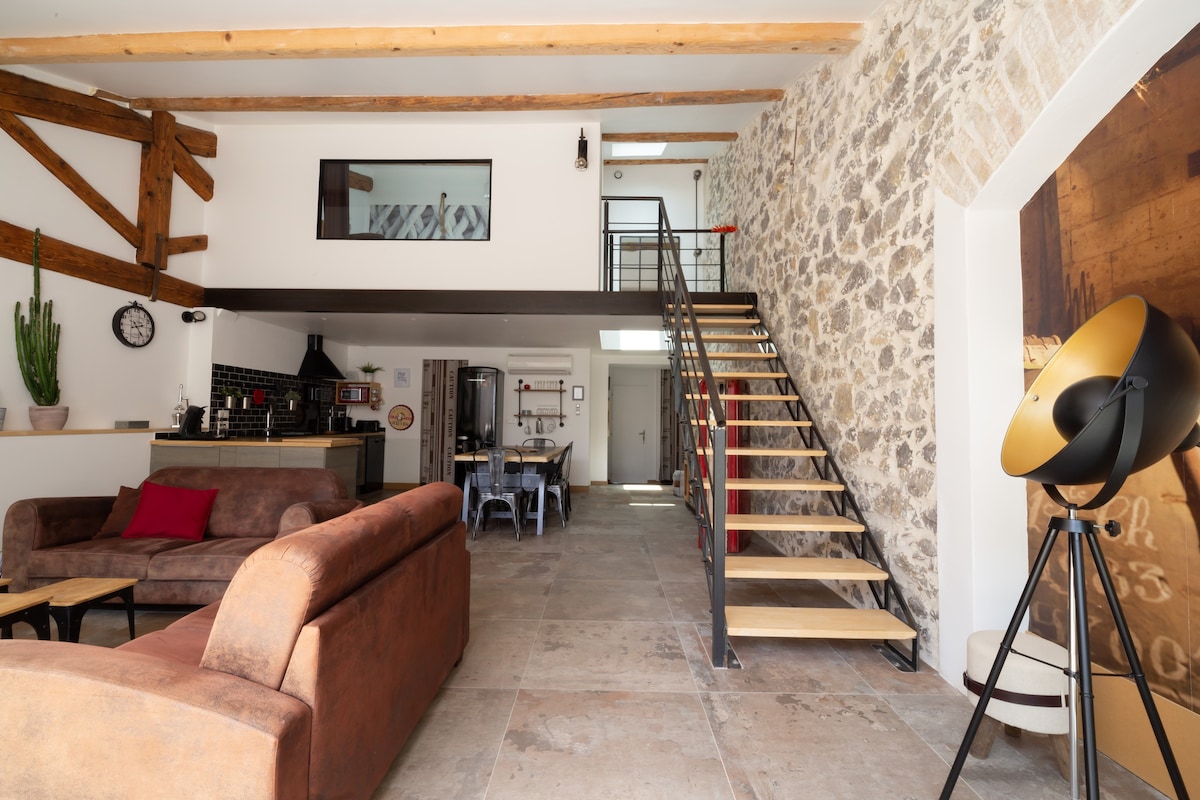 Gîte Chantelauze "LE LOFT" avec jacuzzi - 10mn mer