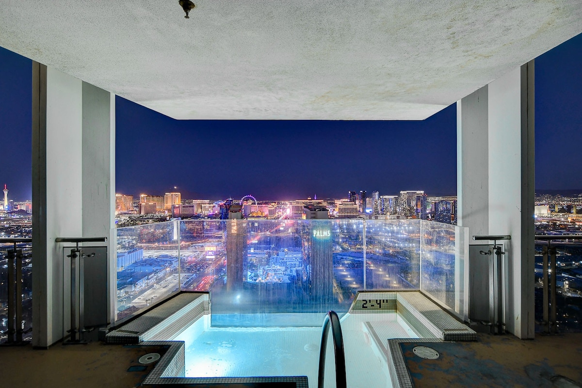 令人惊叹的拉斯维加斯顶层公寓Palms Place热水浴缸