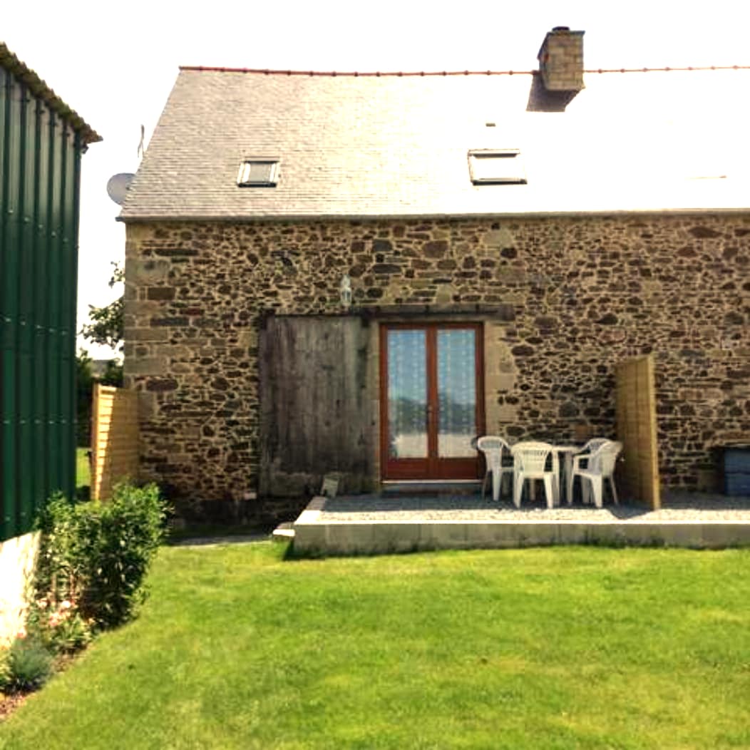 Rose Cottage, 4 people, 10 km from the sea