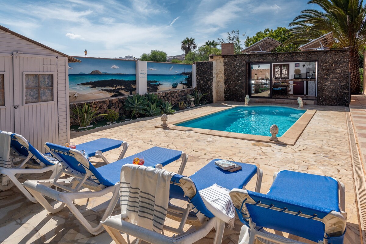 Private villa with  heated  pool in Fuerteventura!