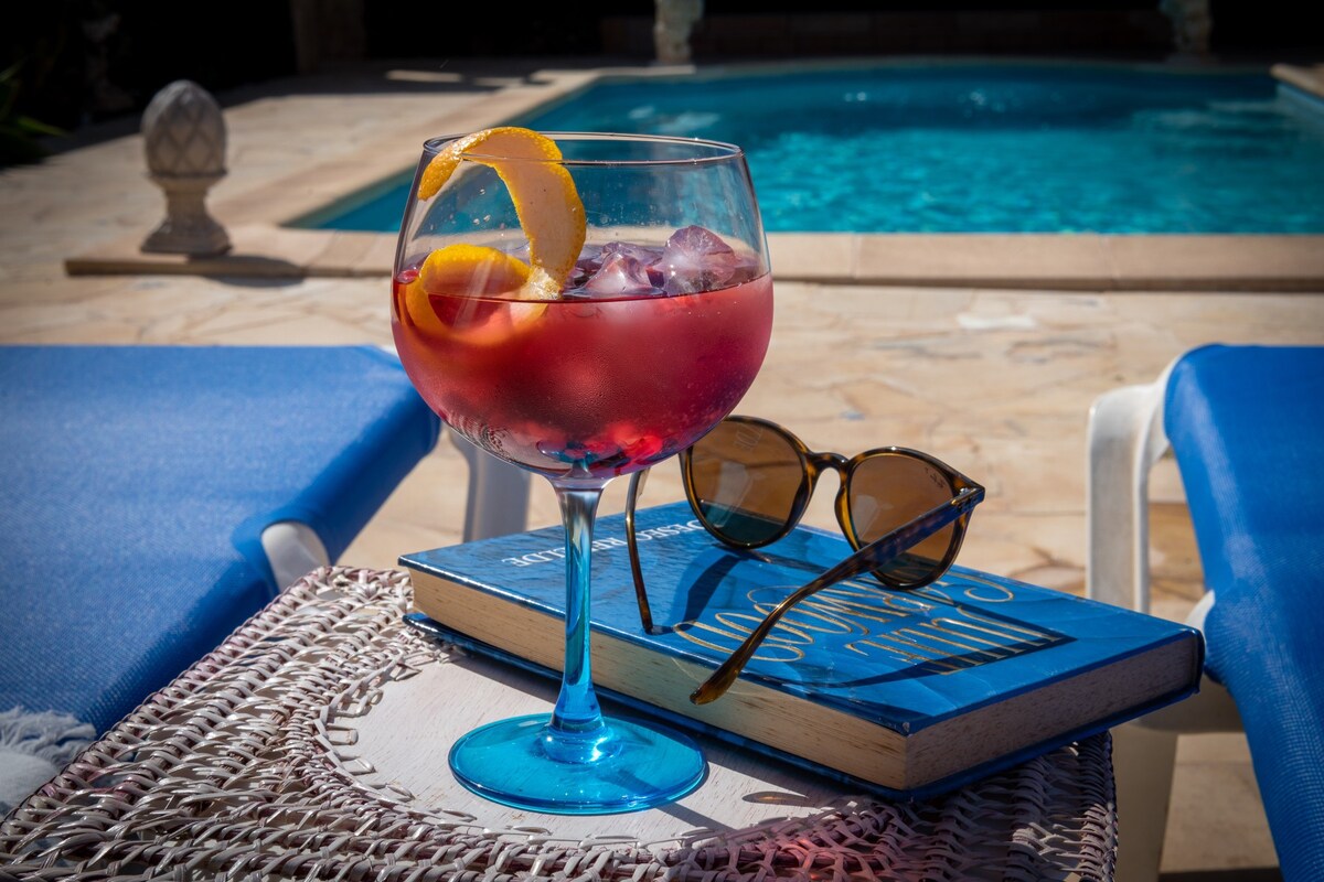 Private villa with  heated  pool in Fuerteventura!