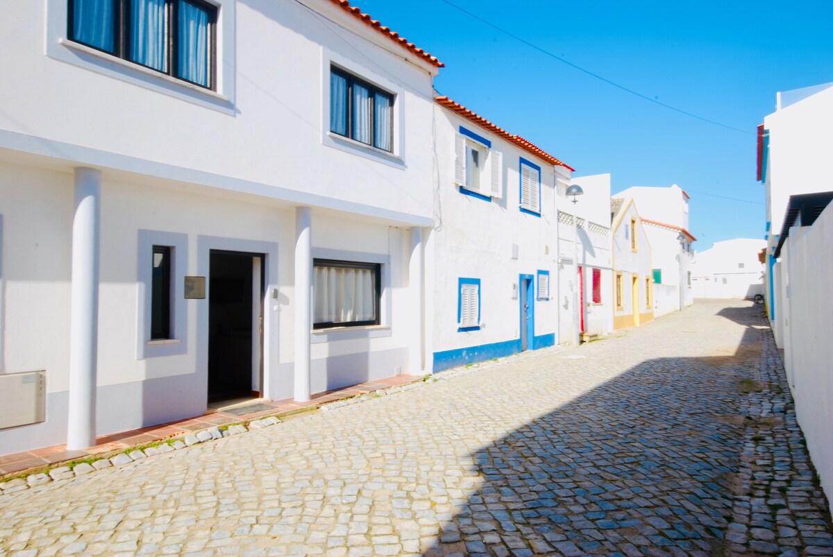 Baleal Island, 50 meters to the beach