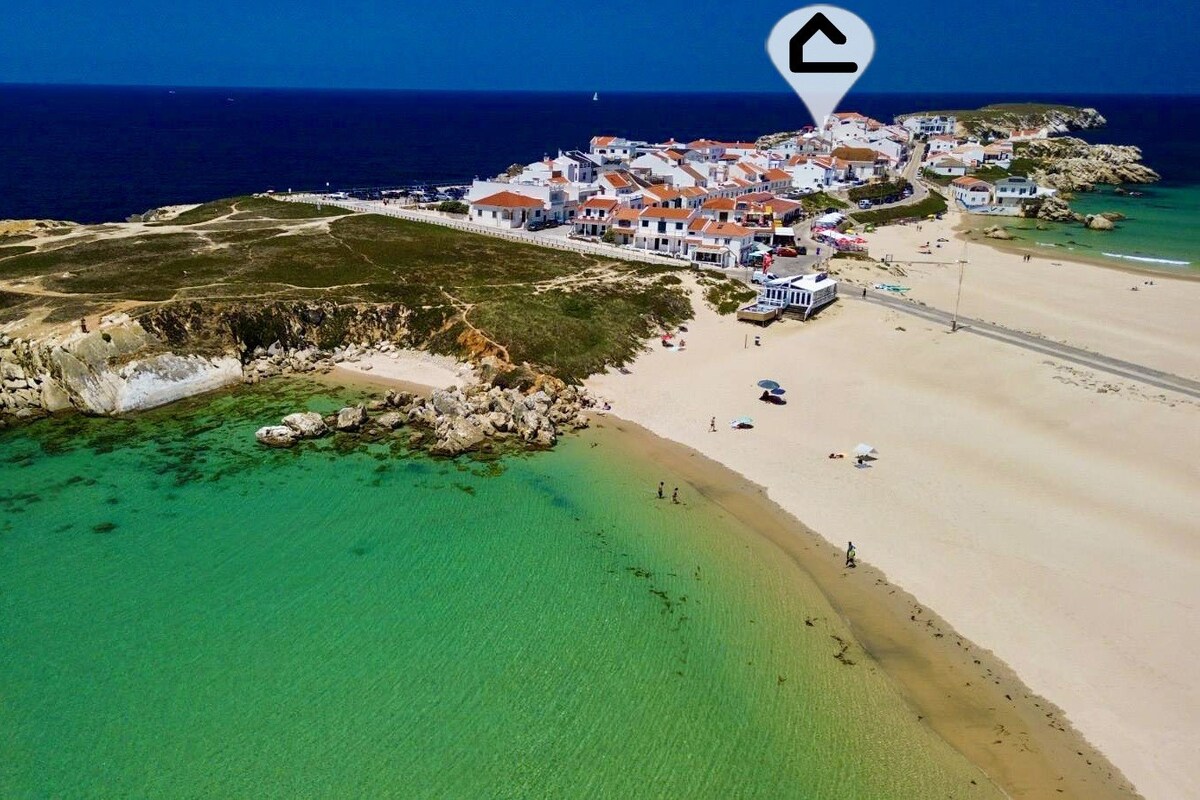 Baleal Island, 50 meters to the beach