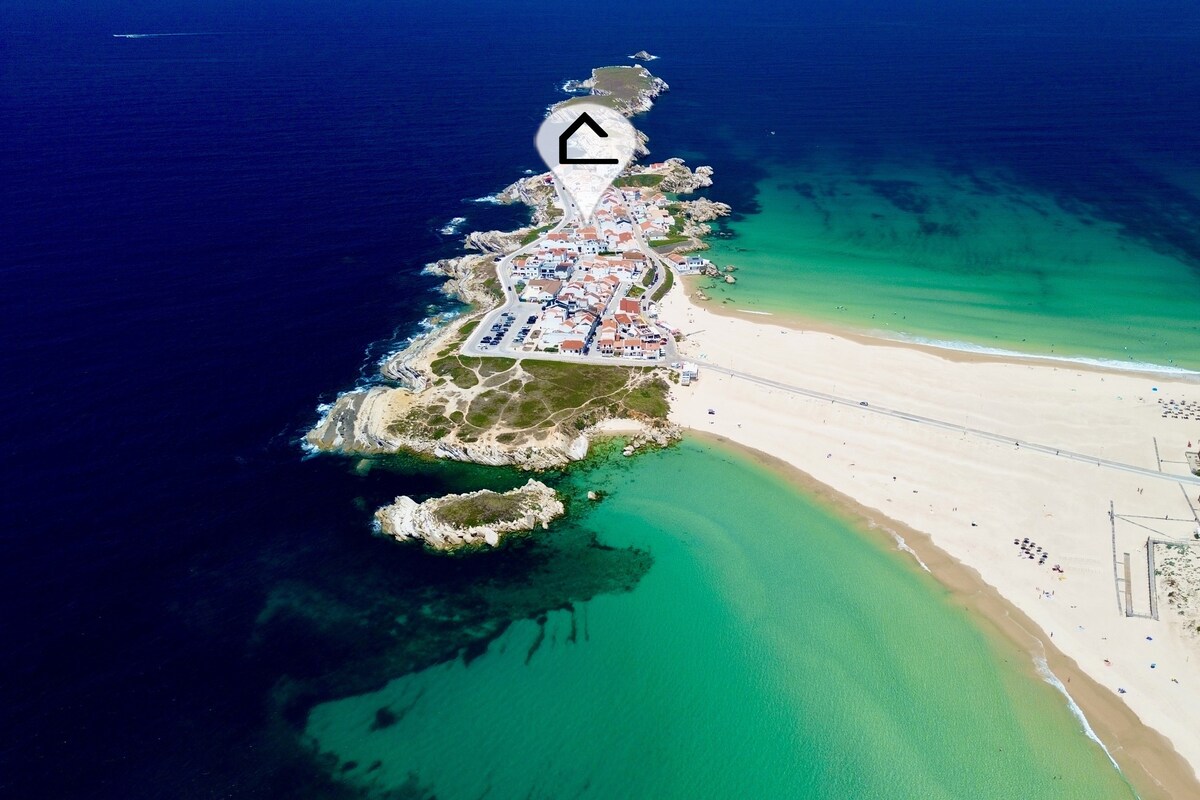 Baleal Island, 50 meters to the beach