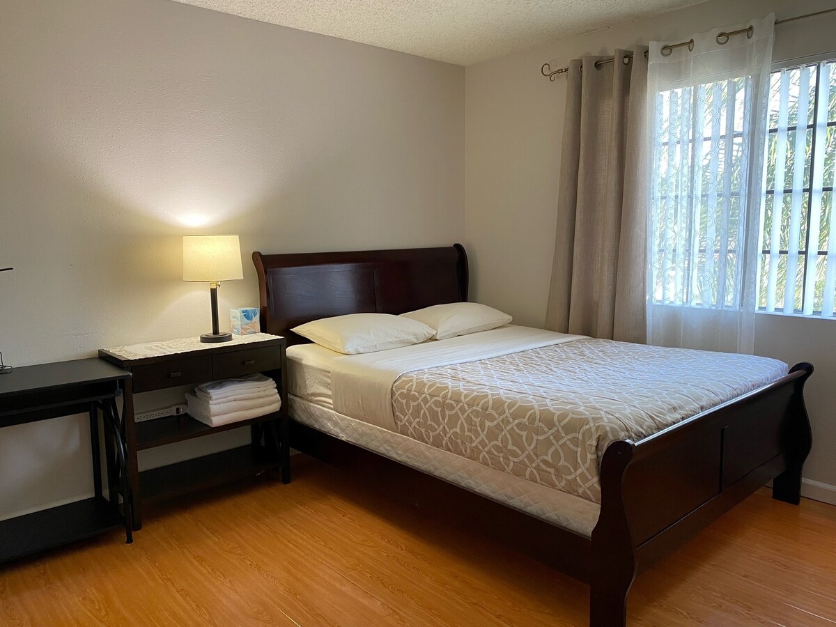 房间干净舒适，所处地理位置方便， 华人区超值便利房 2C