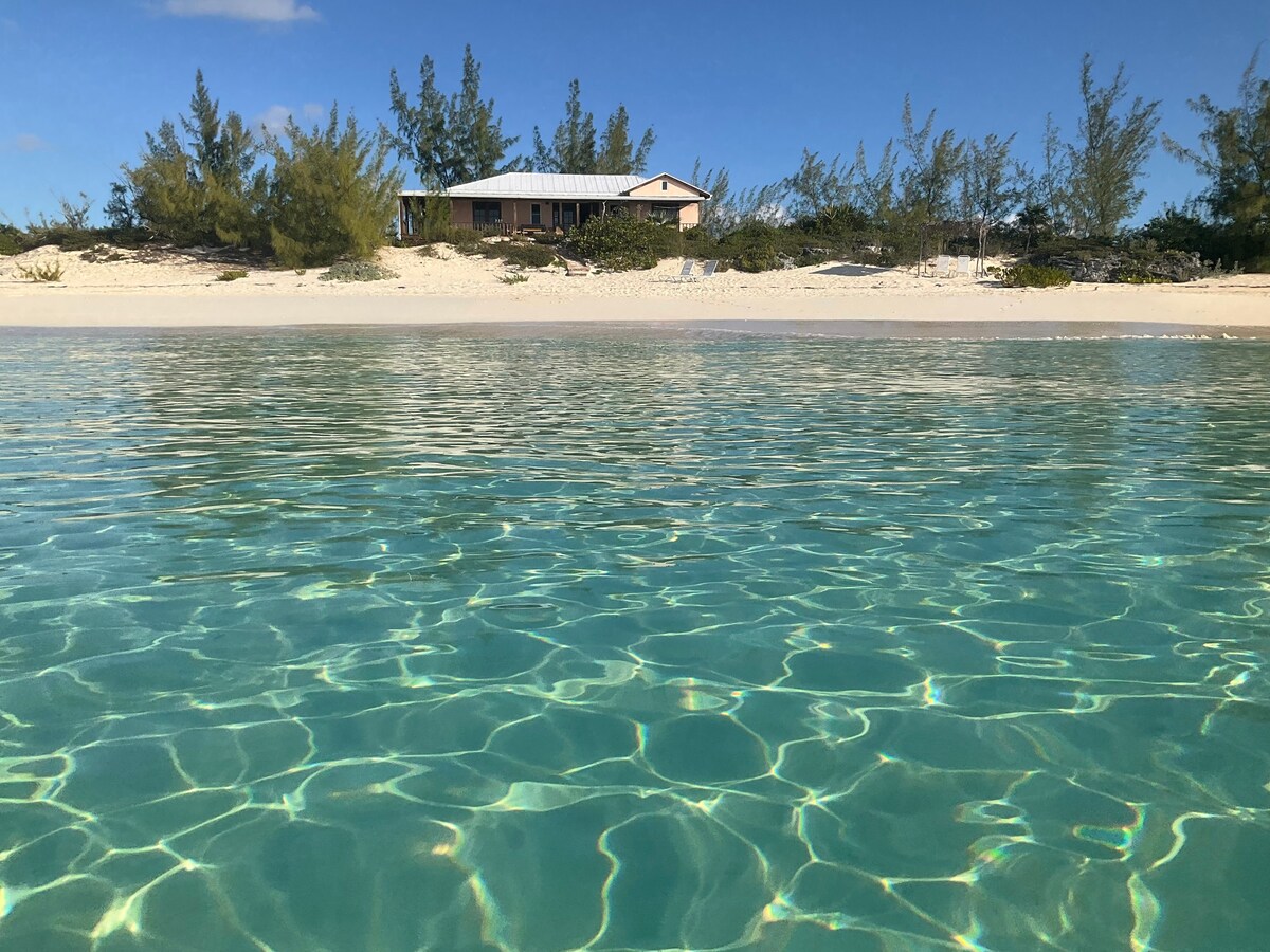 圣丹斯海滩（ Sundance Beach ） ，鸽子礁（ Pigeon Cay ） ，猫岛（