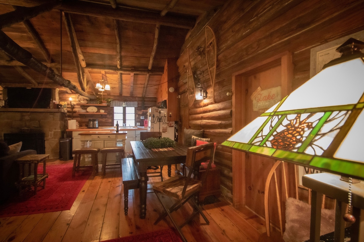 20世纪初罗杰斯湖原木小木屋-套房风格