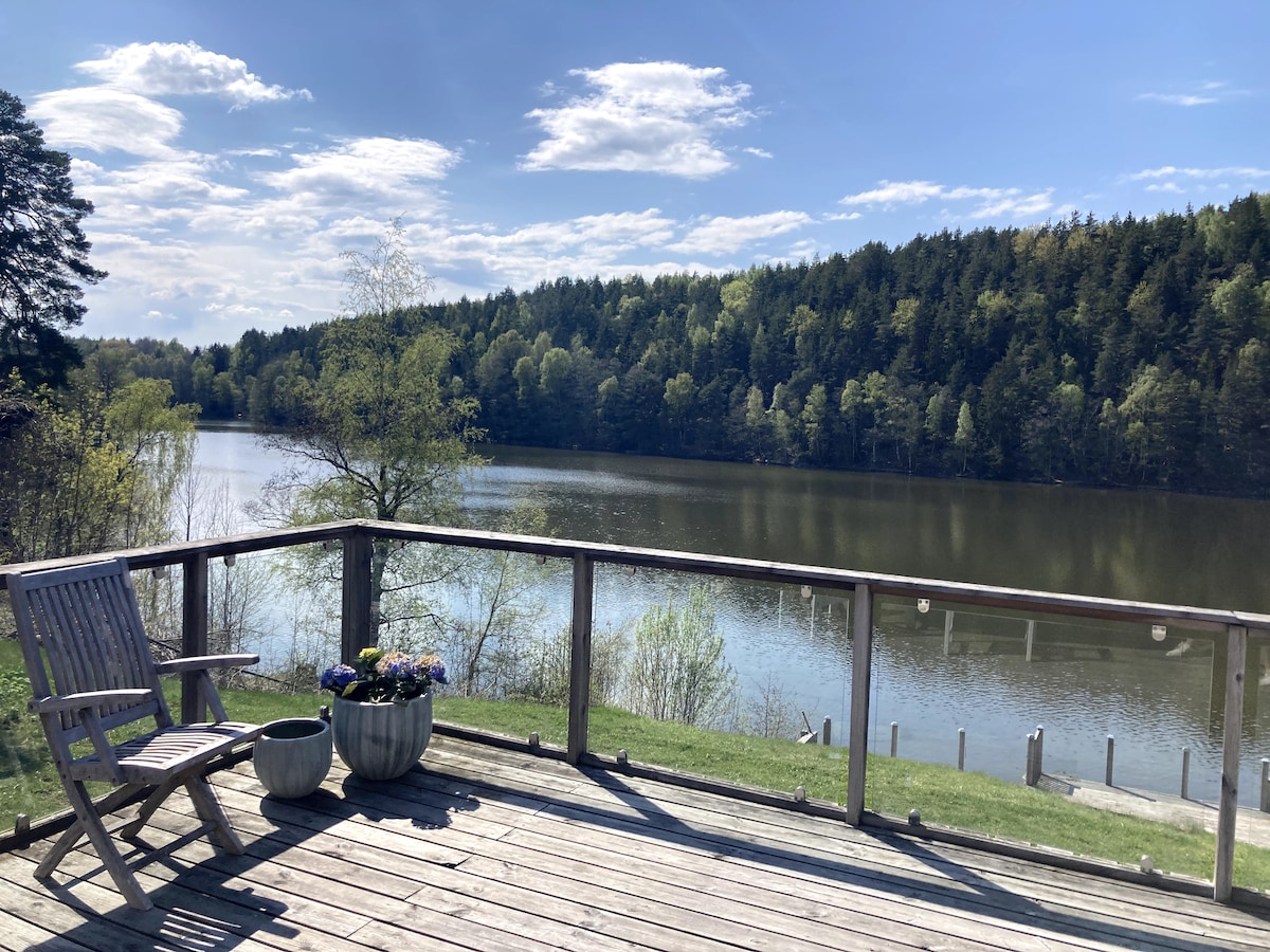 Beautiful residential by the lake - near Oslo