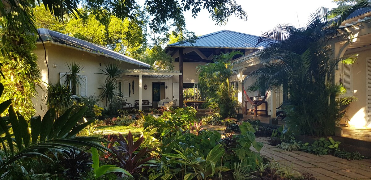 Villa Créole & Cabane dans l'Arbre