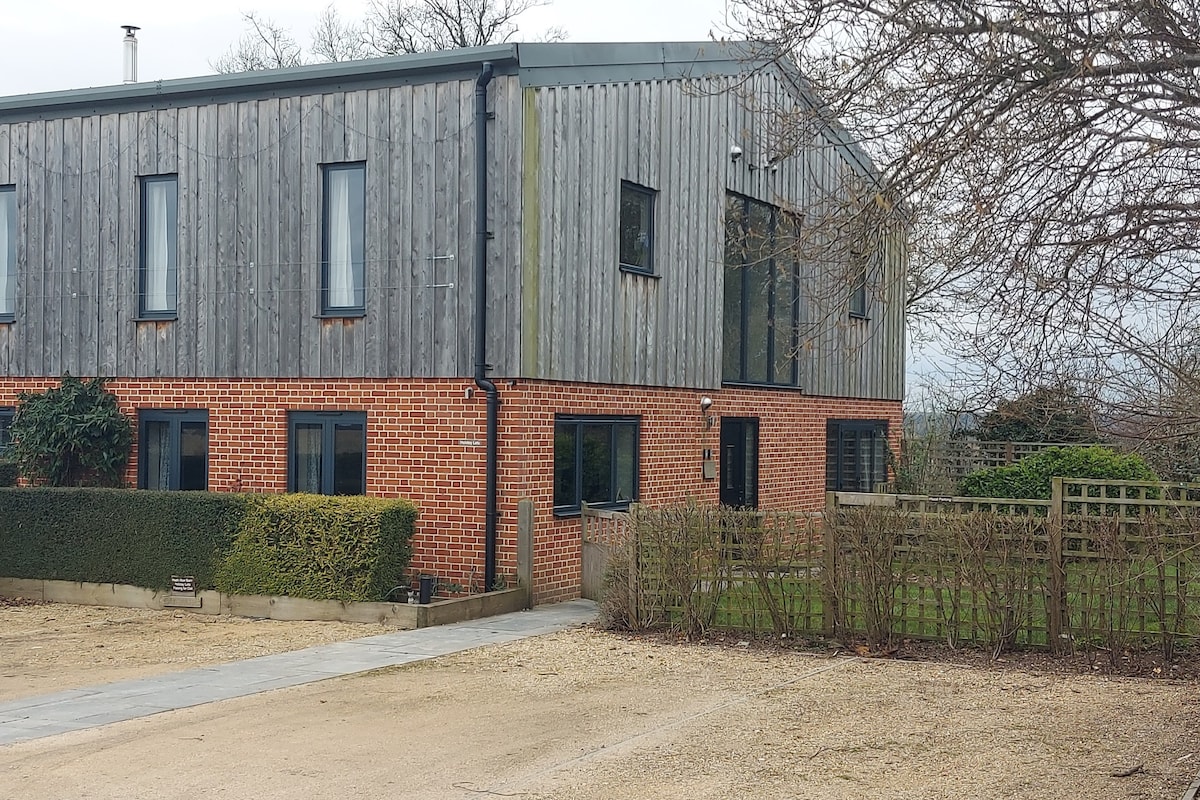 Oak - Heath Row Barn