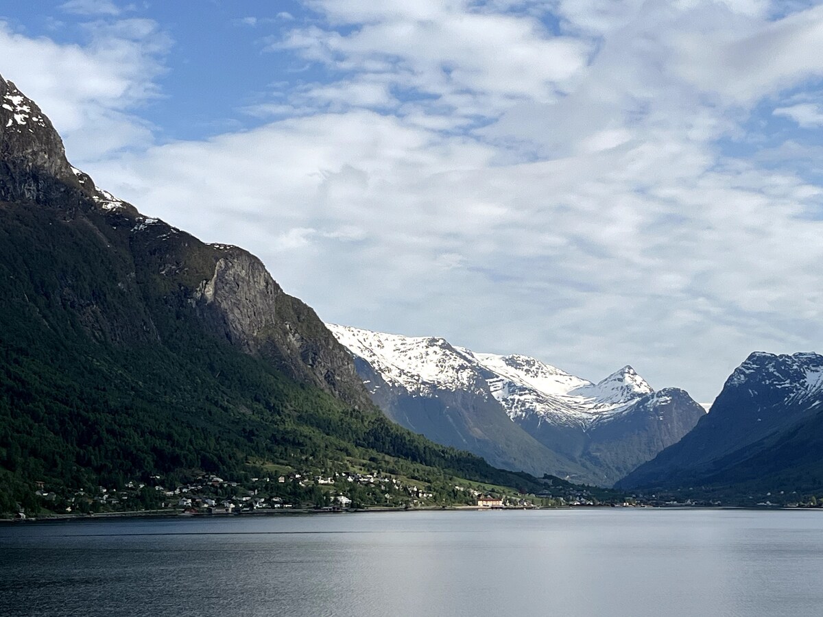 Apartment close to the fjord