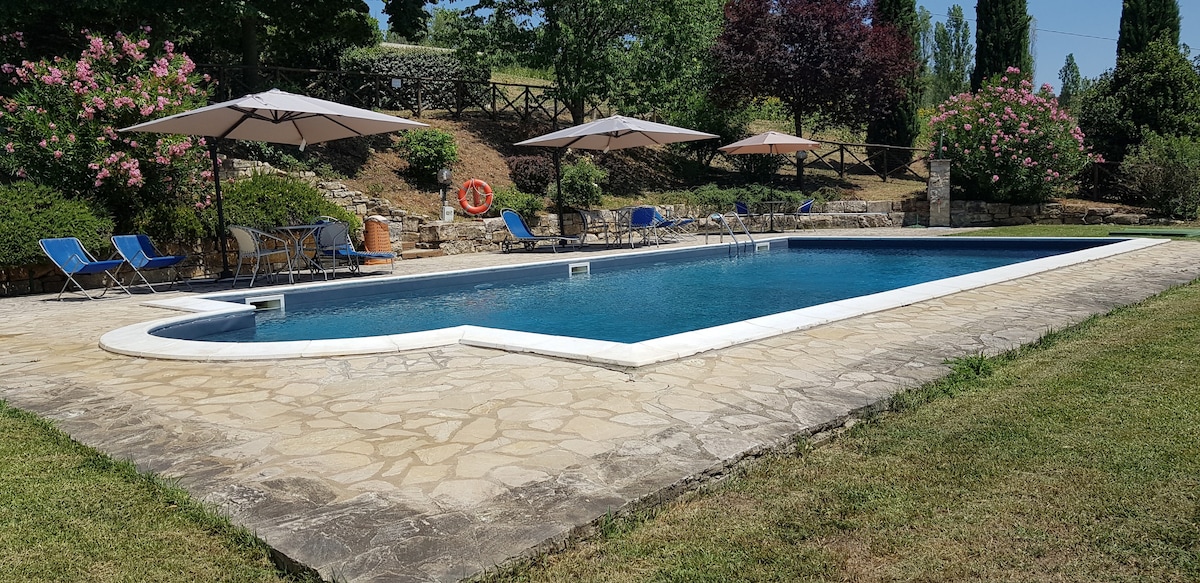 Case in Campagna con piscina Todi AppartamentoA