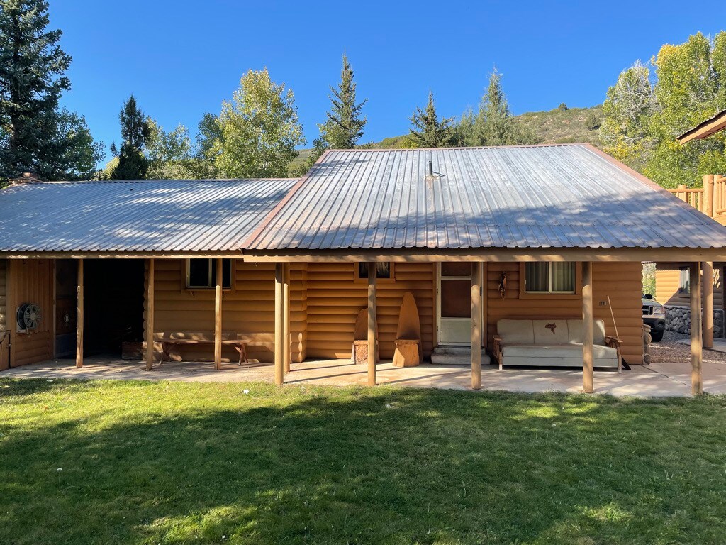 Cozy Utah cabin getaway!