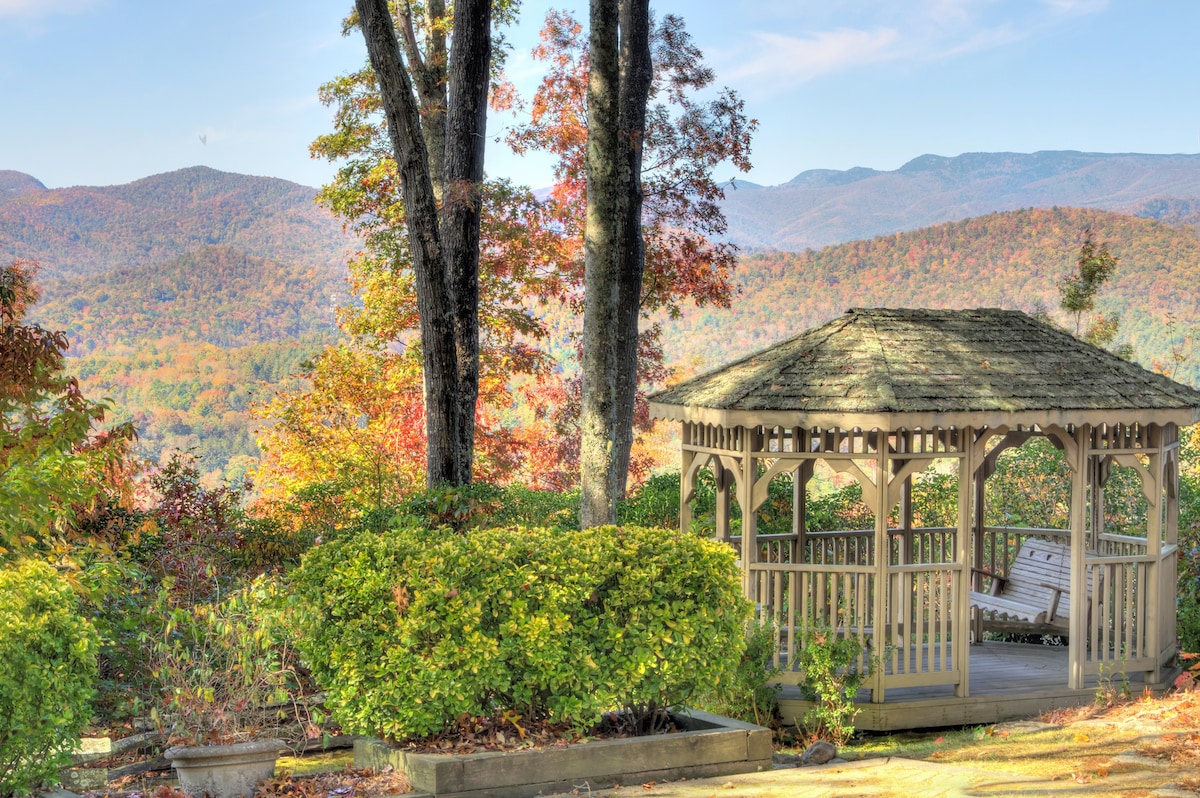 Luxury Mountaintop Living in Pisgah Forest