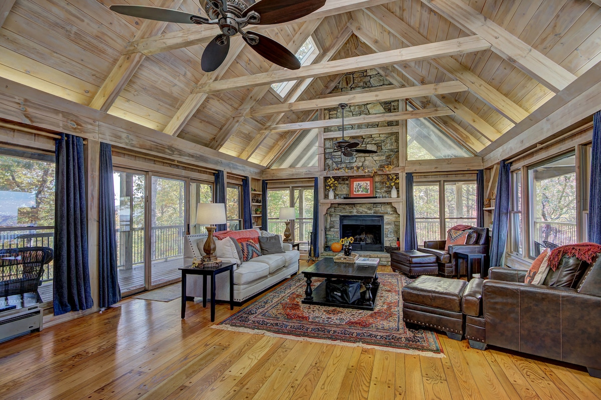 Luxury Mountaintop Living in Pisgah Forest