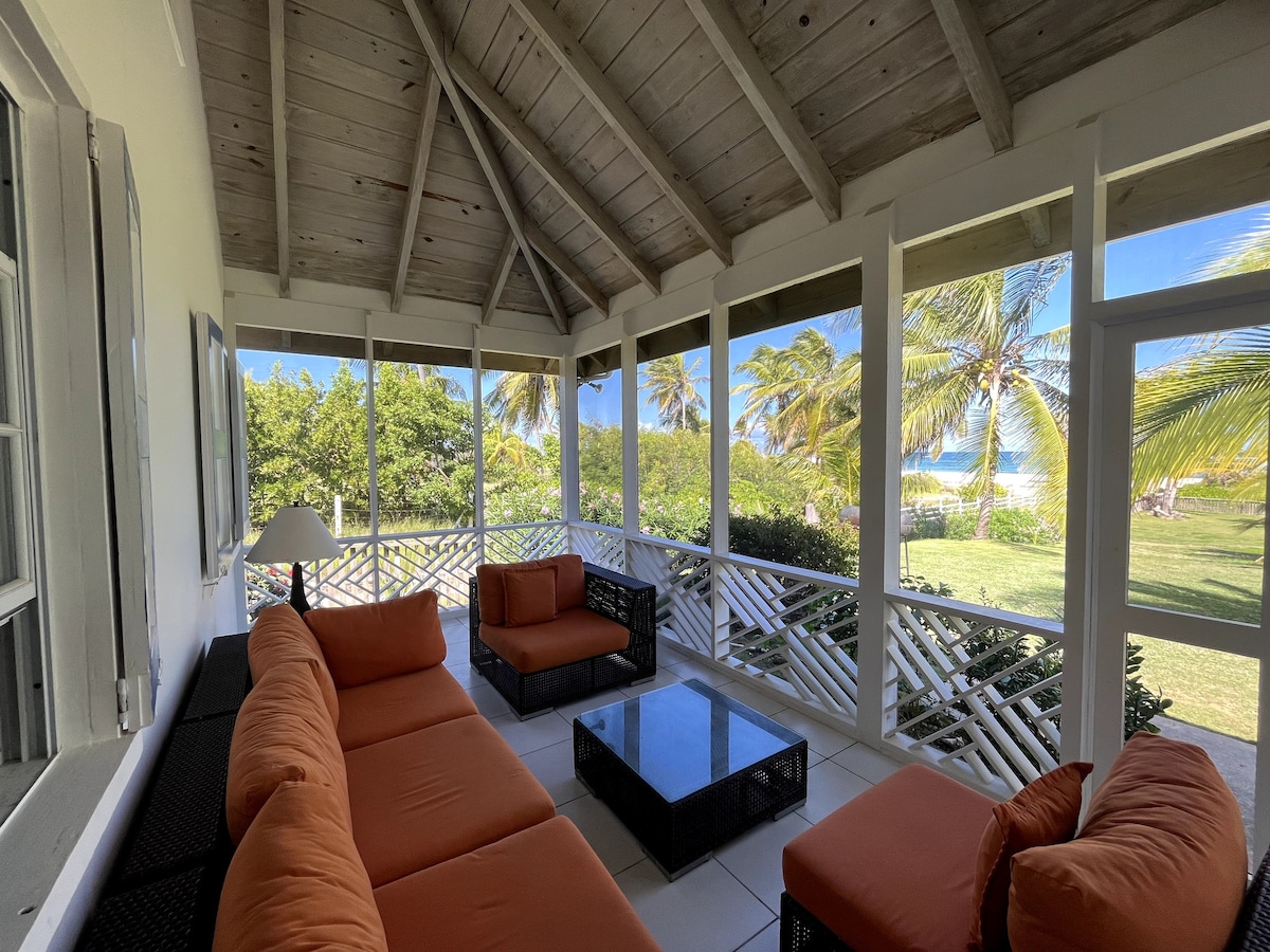 壮观海滨别墅，带泳池：尼维斯棕榈岛