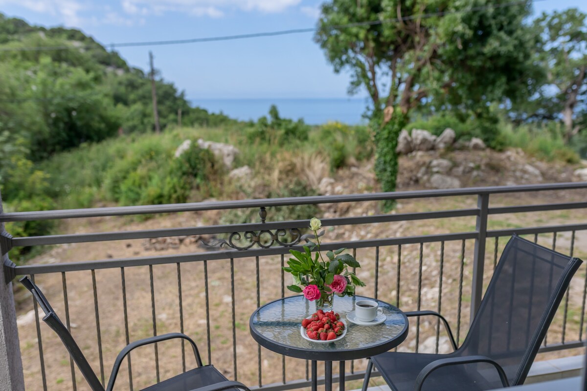 Villa Montenegrina - 2 BD Apartment with Sea View