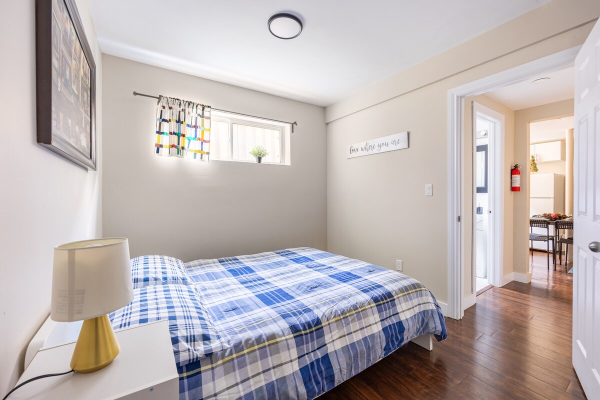 Great one bedroom unit in Central Etobicoke